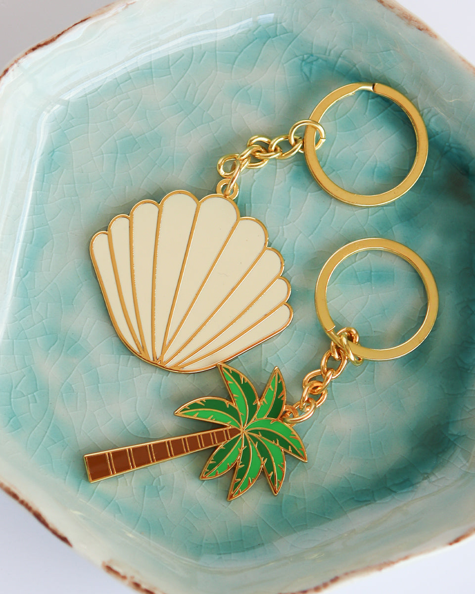 Palm Tree Enamel Keychain – SoHa Living
